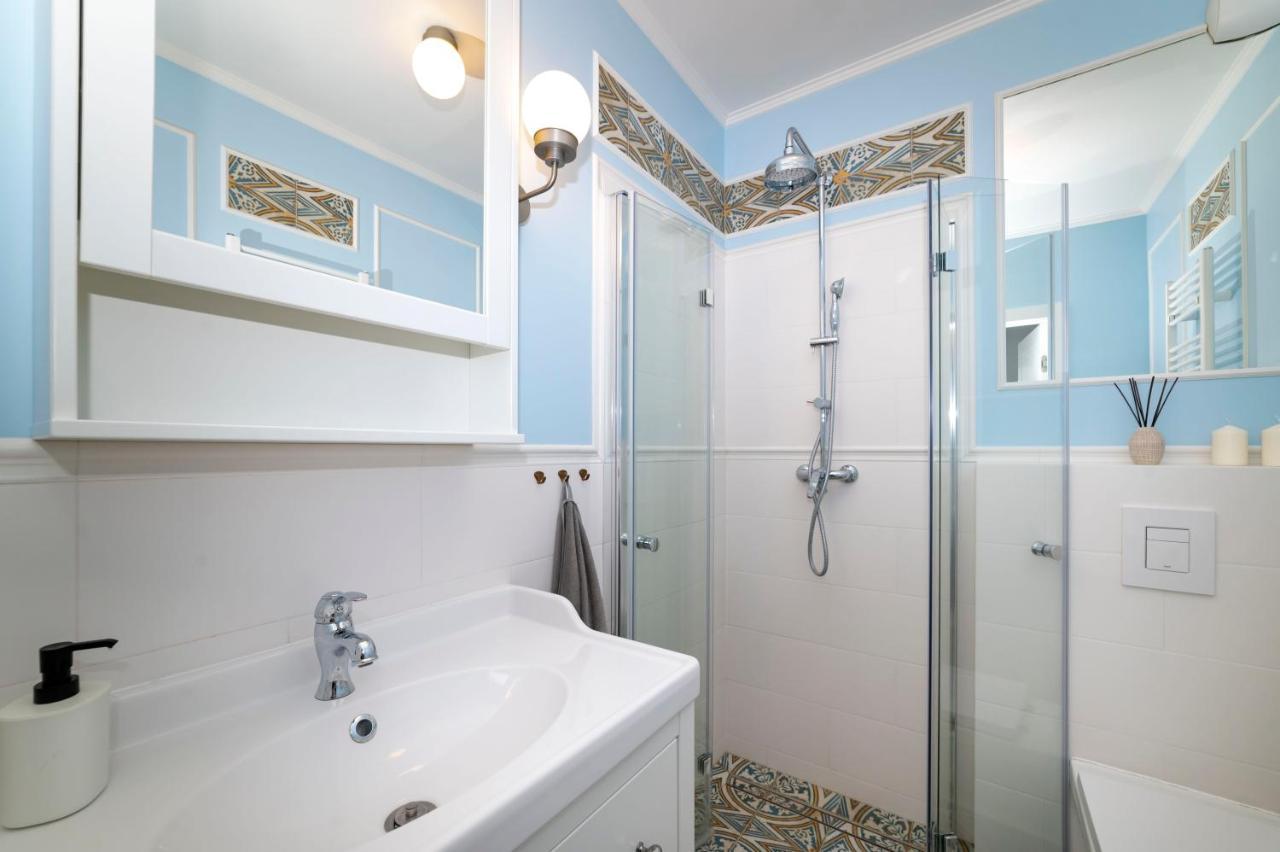 Heaven Apartment In The Old Town With Private Parking 格但斯克 外观 照片